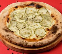 Пицца Горгонзола с грушей