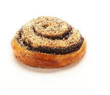 Улитка с маком