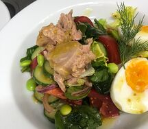 Салат с тунцом