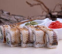 Ролл Унаги маки
