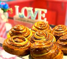 Улитка с корицей и солёной карамелью