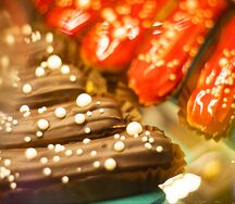 Эклер шоколадный