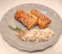 Блины с курицей и грецким орехом