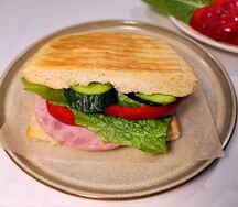 Панини с фермерской ветчиной