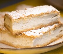 Нежная творожная запеканка с домашним творогом и натуральным банановым пюре