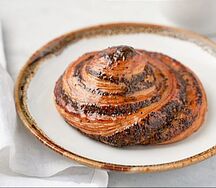 Улитка с маком