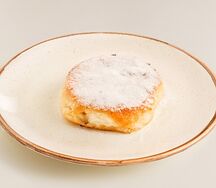 Сырник с изюмом