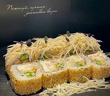 Ролл креветка в темпуре с сыром Пармезан