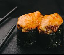 Запеченный гункан с угрем