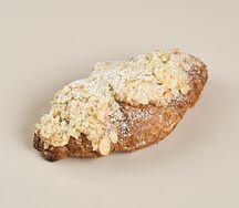 Миндальный круассан