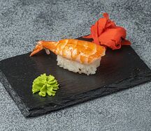 Суши с креветкой
