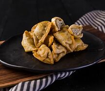 Жареные гедза с курицей