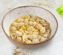 Пельмешки с бульоном