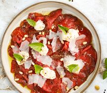 Карпаччо из говядины с муссом из пармезана