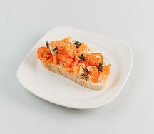 Брускетта с лососем