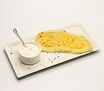 Кутаб с сыром и мацони