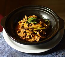 Говядина, жаренная с шампиньонами