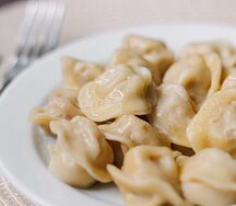 Пельмени мясные с луком замороженные