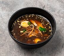 Суп с уткой, гречневой лапшой и вешенками