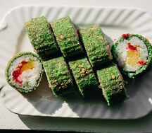 Жареный с креветкой и ананасом