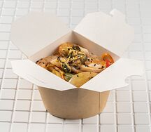 Wok с креветками и кальмаром