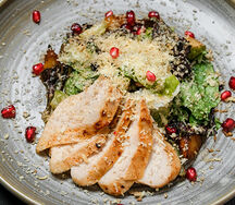 Стейк салат с курицей