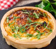 Киш с курицей и грибами
