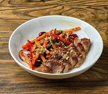 Салат с говядиной по-грузински