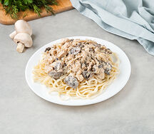 Паста с курицей и грибами в сливочном соусе