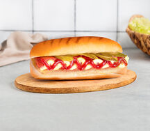 Хот-дог с копченой колбаской