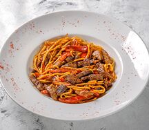 Паста с говяжьей вырезкой и овощами