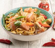 Лапша Том ям с морепродуктами