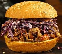 Бургер Pulled Pork (рваная свинина)