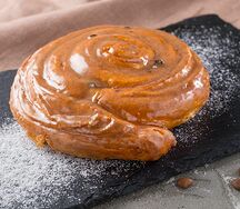 Улитка с изюмом и корицей