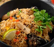 Вок с рисом и курицей