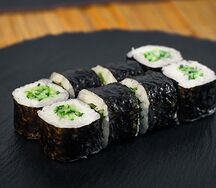 Ролл с огурчиком