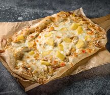 Пицца с Курицей и ананасом 