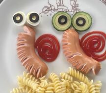 Сарделька Улитка с макарошками фузилли