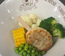 Рыбная котлета Эскимо с овощами