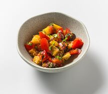 Томаты с чиабаттой и базиликом