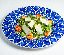 Руккола с обжаренными креветками