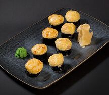 Запеченный с угрем и лососем