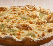 Пицца Куаттро формаджи