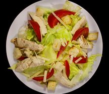 Салат Цезарь с курицей