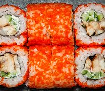 Ролл Калифорния с угрем