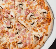 С ветчиной и грибами