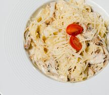 С курицей и грибами