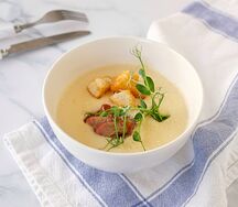 Сырный крем-суп с охотничьими колбасками