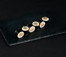 Маки с лососем