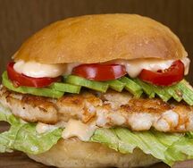 Бургер с креветкой